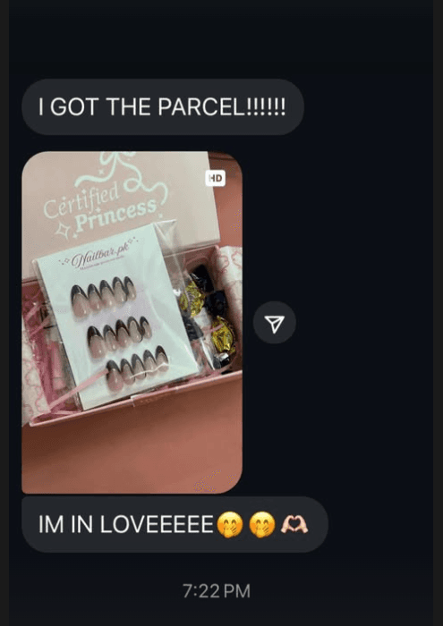 A customer writes that she received the parcel and is in love with it